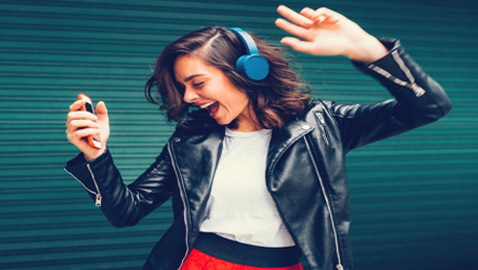 5 أبراج تعشق الموسيقى لحدّ الإدمان.. هل أنت من بينها؟